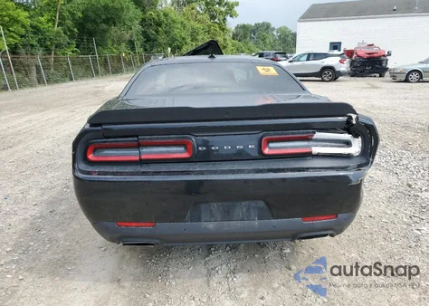 2015 Dodge Challenger Sxt Plus z USA, uszkodzony, nr VIN 2C3CDZBT6FH869143